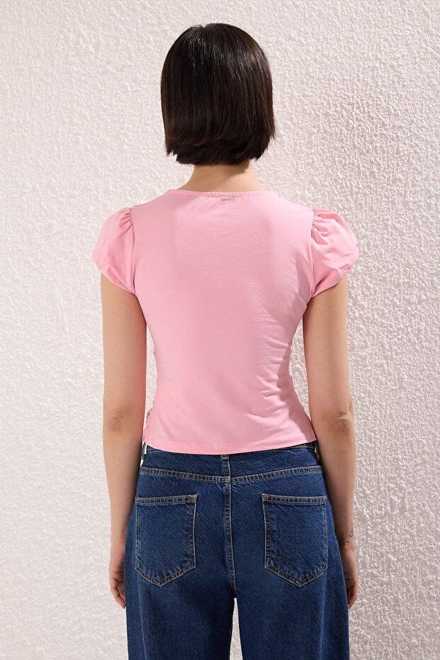 Pembe Pamuklu Büzgülü Düğmeli V Yaka Vücuda Oturan Süper Esnek Örme Bluz TWOSS25BZ00563 - 5