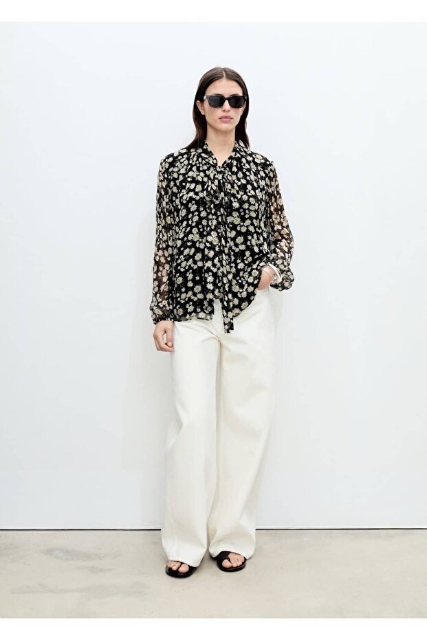 Çiçekli bağ detaylı bluz - 2