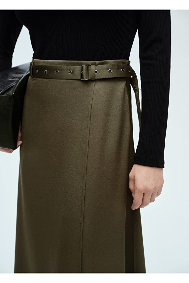 Saten görünümlü elbise - 7