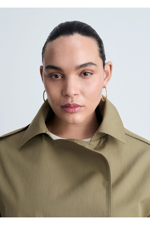 Çift düğmeli kısa trençkot - 5