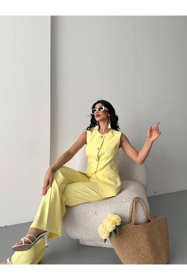 Women's Top and Bottom Set Stylish Button Detail Premium Vest Pants Two-Piece Suit
