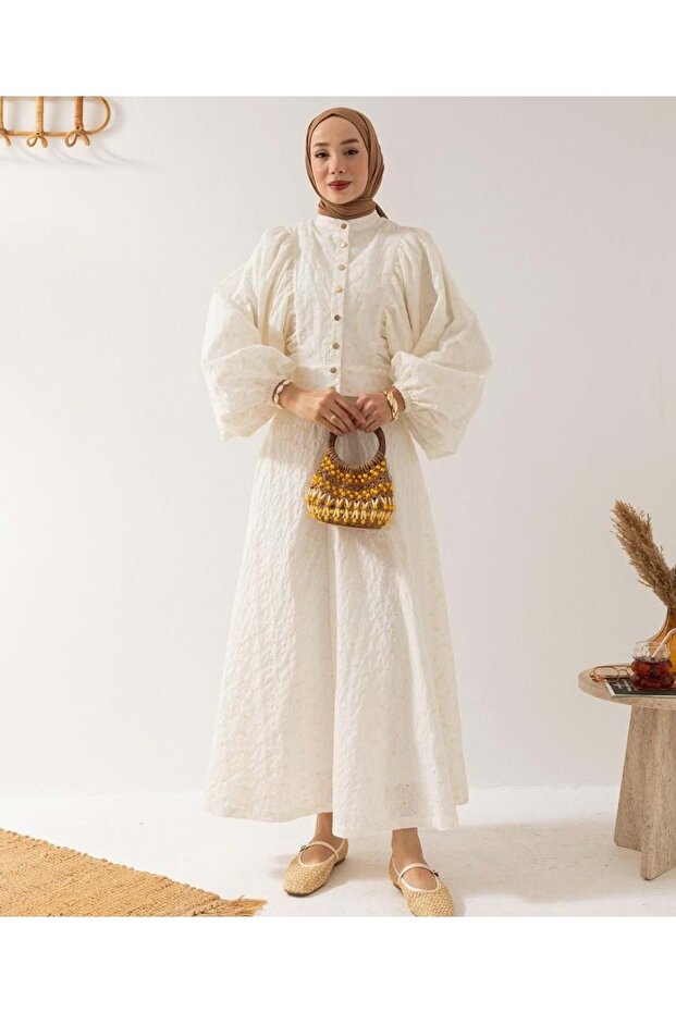 25Y6460 Suit Shirt Skirt Fisto Fabric Ecru