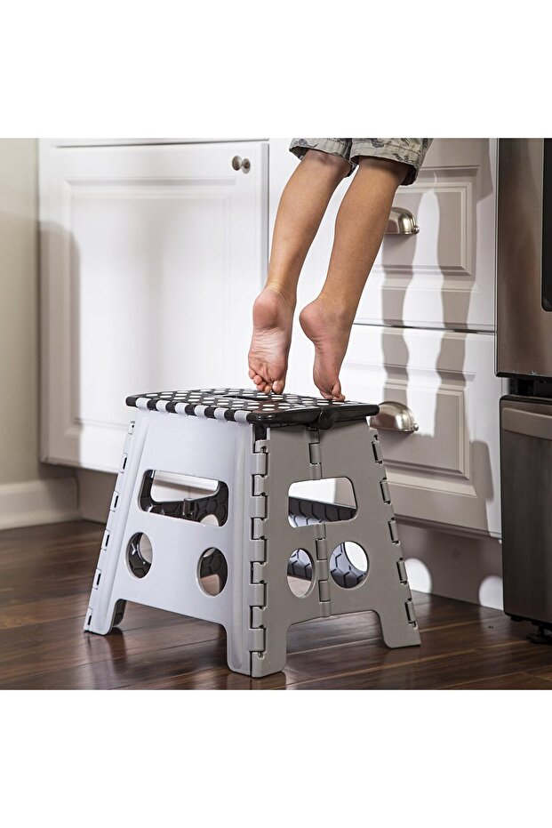 كرسي متدرج قابل للطي مع سطح مضاد للانزلاق - 2