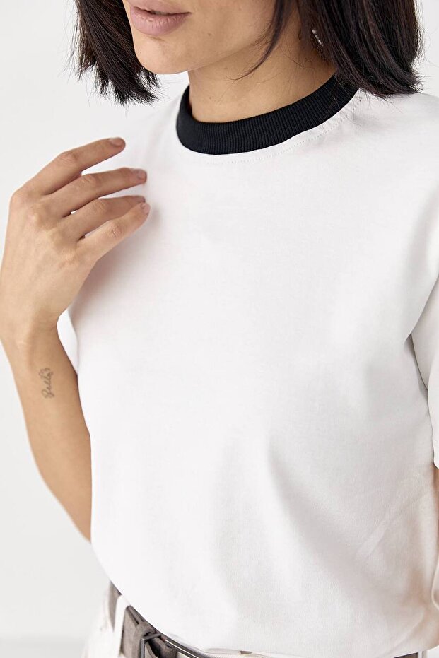 Kontrast Yakalı Basic T-shirt - 3