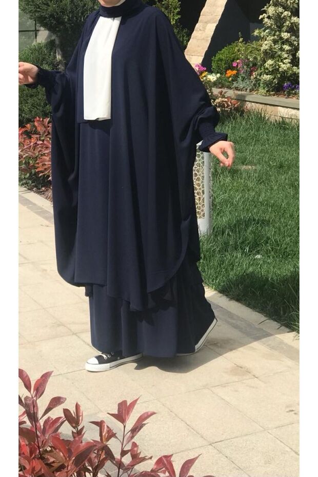 مجموعة باللون الأزرق الداكن - 2