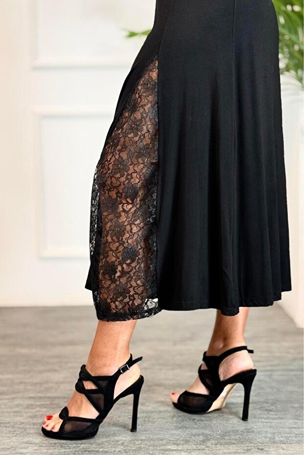 Siyah Dantelli Etek - 2
