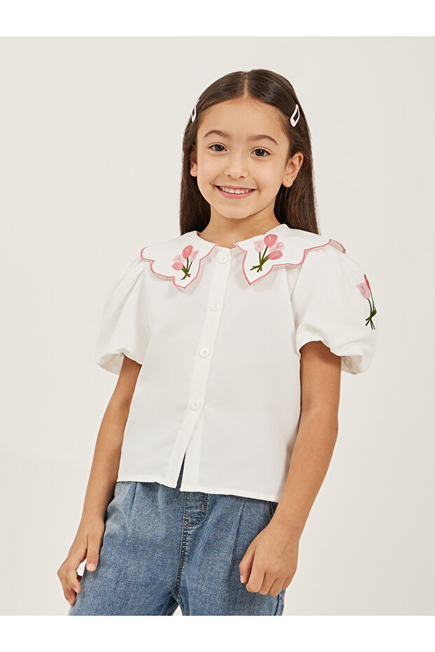 بلوزة مطرزة بياقة بيتر بان وأزرار - 1