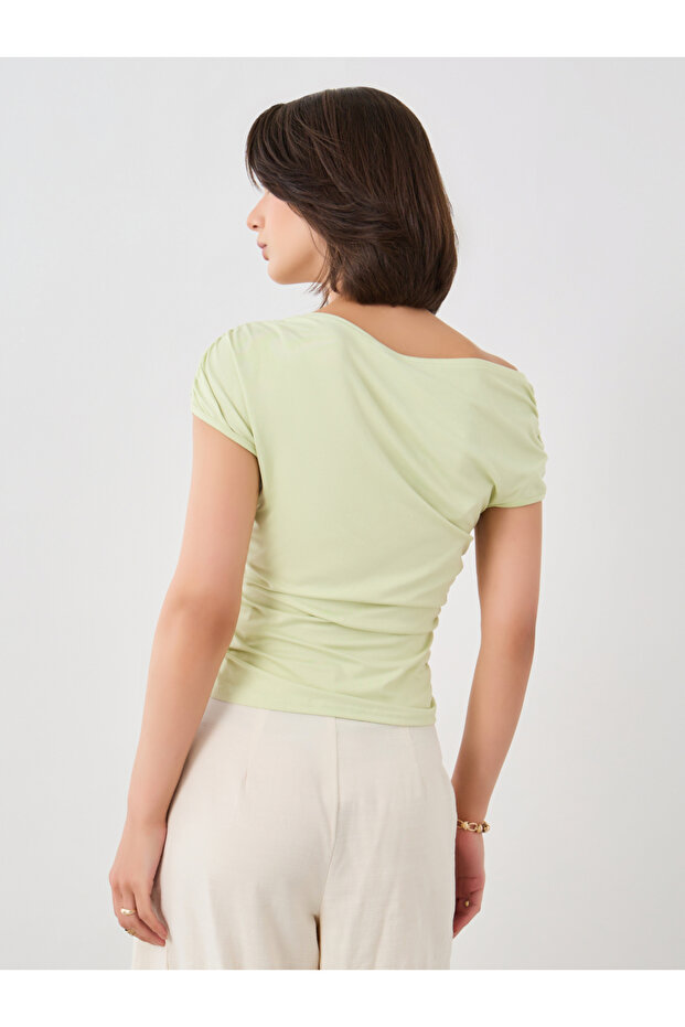 بلوزة محبوكة سادة بكتف واحد - 4