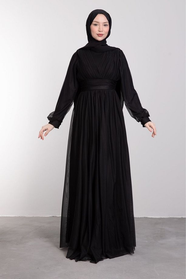 Minimalist Sıralı Piliseli Tesettür Abiye Siyah - 1