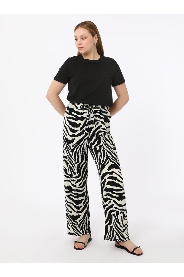 بنطلون مقاس كبير منقوش - أسود - علياء - 2