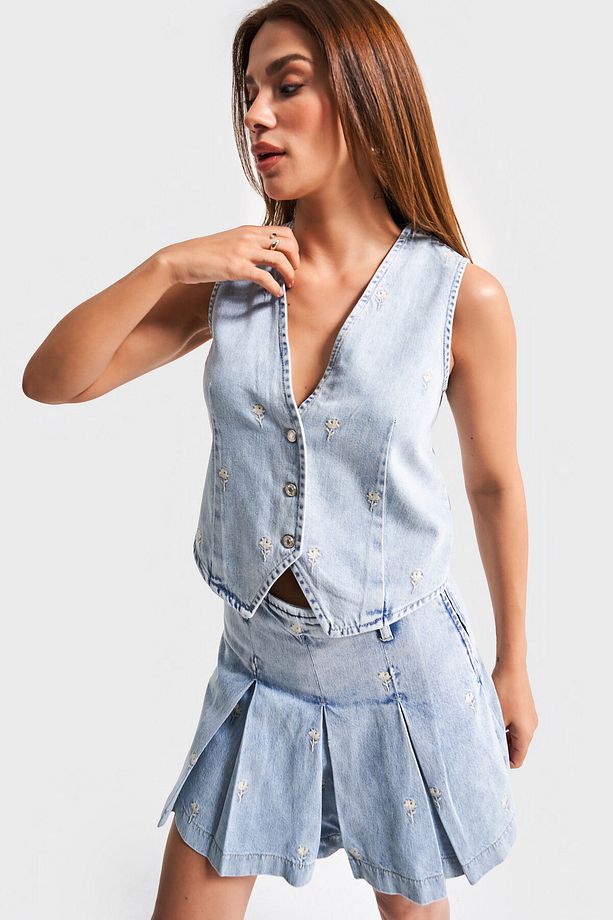 Kadın Kot Rengi 3s5-3 Çiçek Nakışlı Önü Düğmeli Sıfır Kol Tasarım Denim Yelek - 3