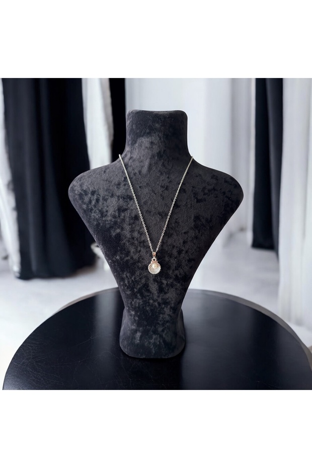 Silver Women's Pearl Mussel Necklace