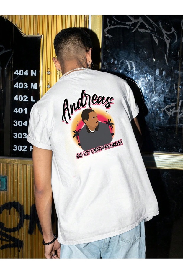 Oversize Cut Short Sleeve Printed T-Shirt