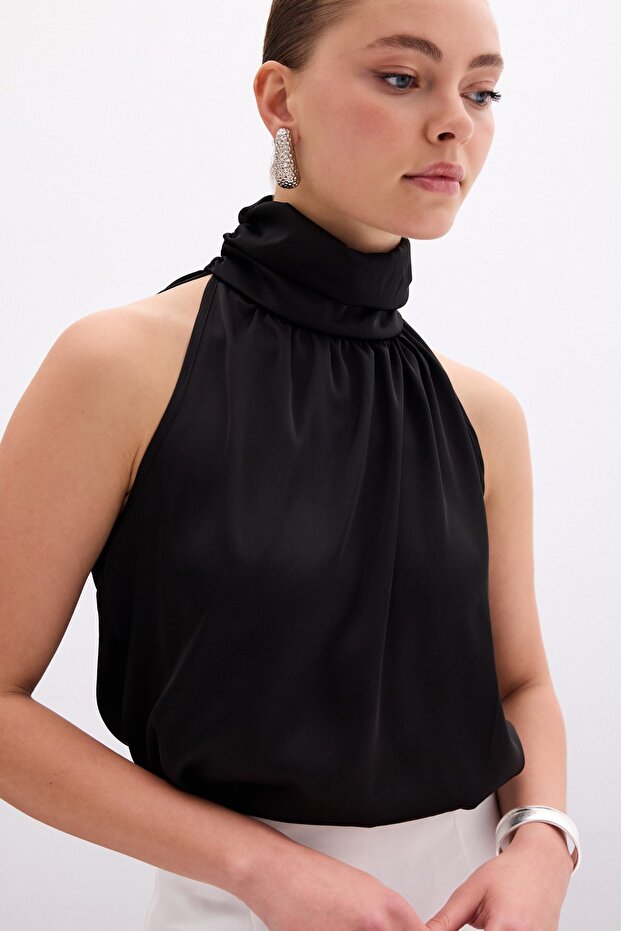 بلوزة بدون أكمام عالية الجودة - أسود سادة - 6