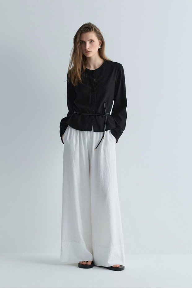 Black Lizi Linen Shirt