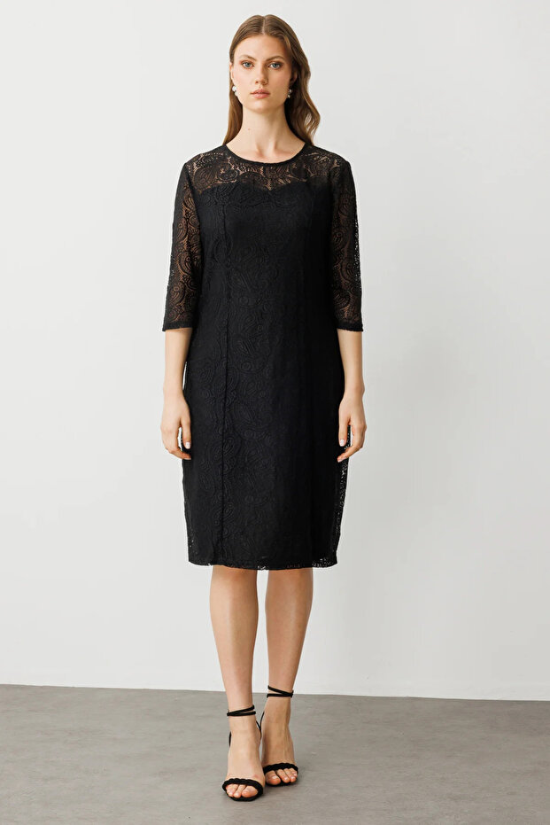 Dantelli Astarlı Elbise - 1