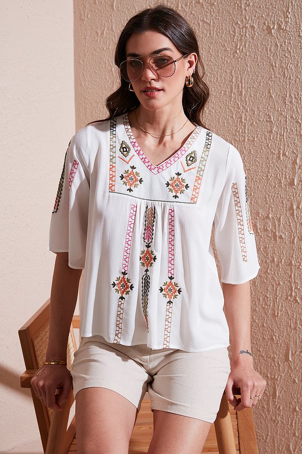Pamuklu Regular Fit Nakış Işlemeli Bluz Bluz 611bz0247 - 3