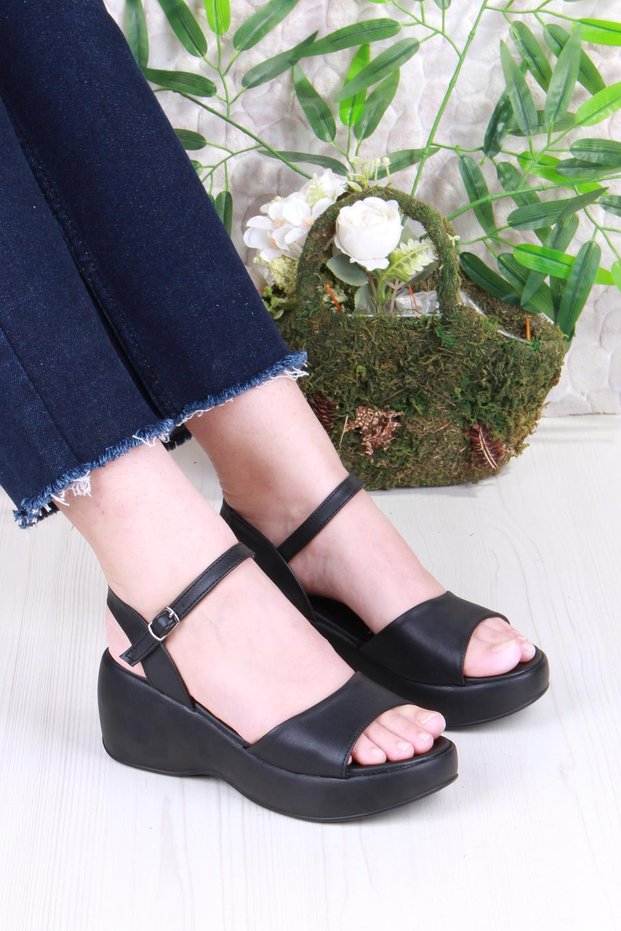 35400 Fancy Anatomical Comfortable Buckle Detailed Wedge Sole Women's Sandals