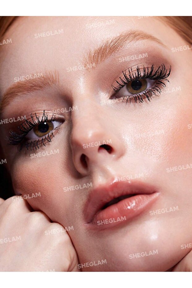 Flutter Wink Volumizing Mascara - 3