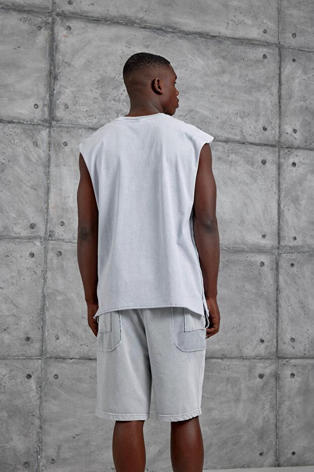 قميص داخلي كبير الحجم مطبوع باللون الرمادي القابل للغسل - 4