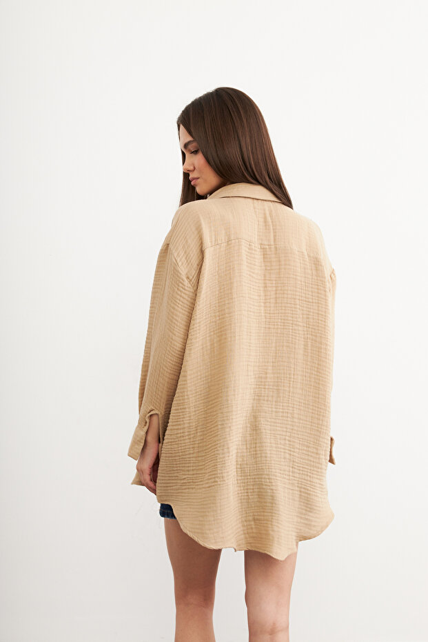 قميص موسلين أساسي كبير الحجم باللون البيج - 3