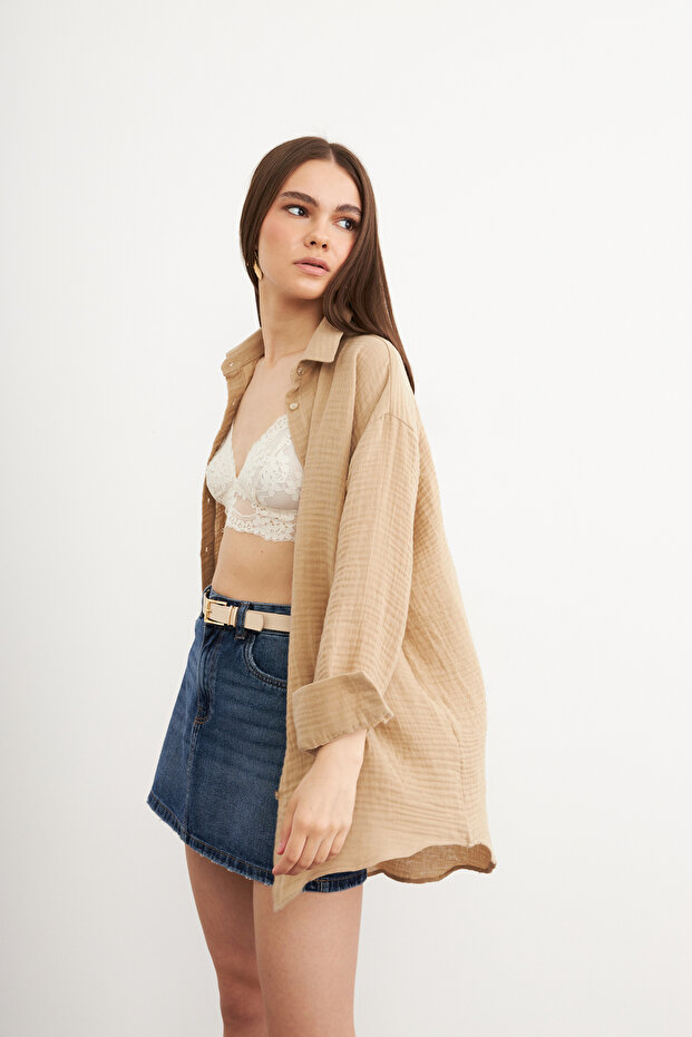 قميص موسلين أساسي كبير الحجم باللون البيج - 6