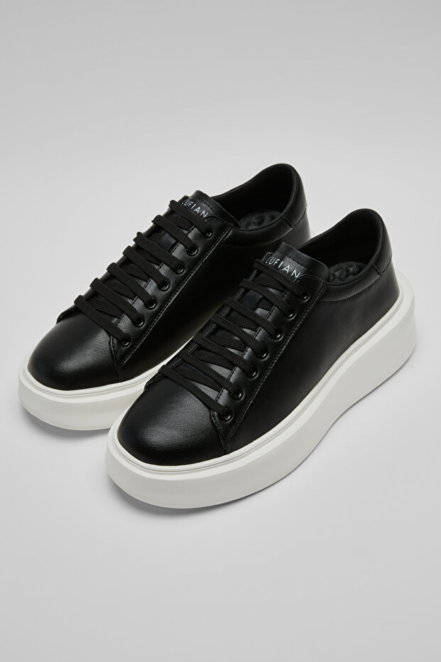 Men's Black White Casual Sneakers Tommy Gage White