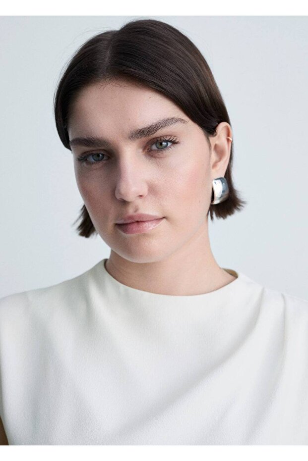 Kolsuz Dökümlü Bluz - 6