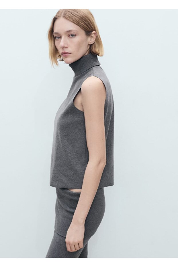 Ärmellose Bluse mit Rollkragen - 5