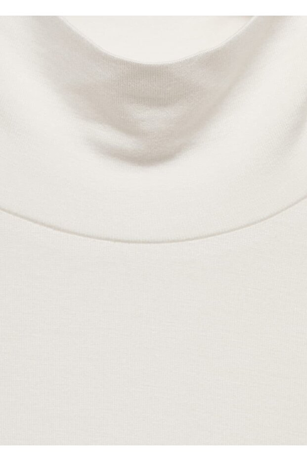 Dik yaka tişört - 7