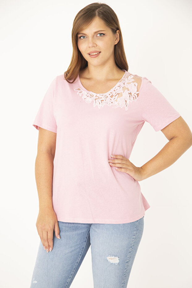 Women's Large Size Pink Cotton Fabric Lace Detailed Blouse 65N36937