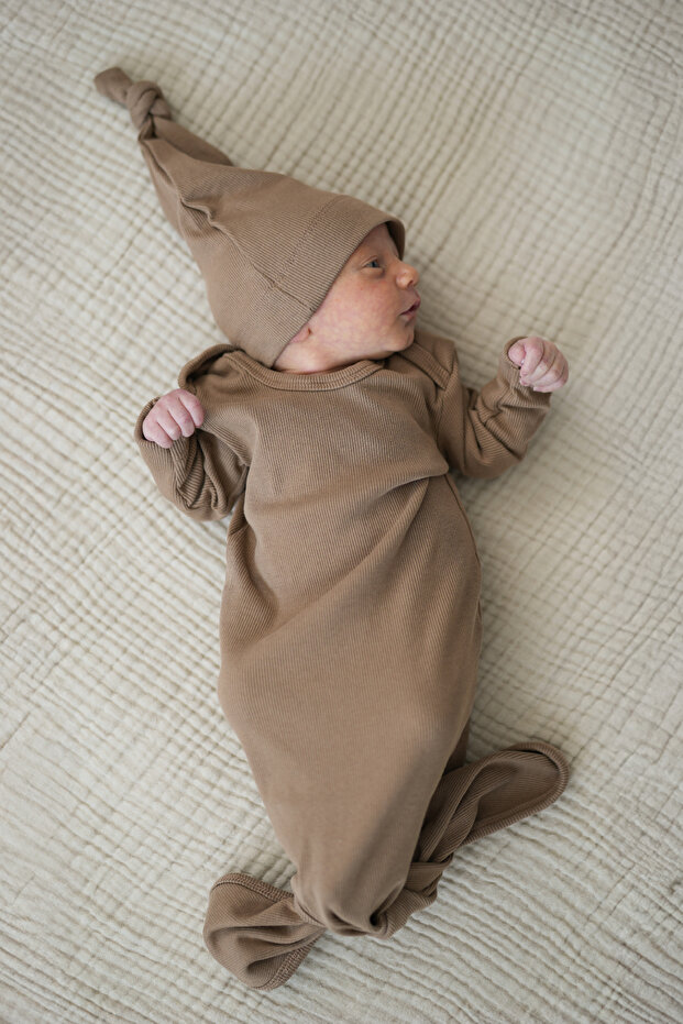 Ribbed and Bottom Tie Baby Bodysuit and Beanie Set 100% Cotton - Easy Bottom Opening Design