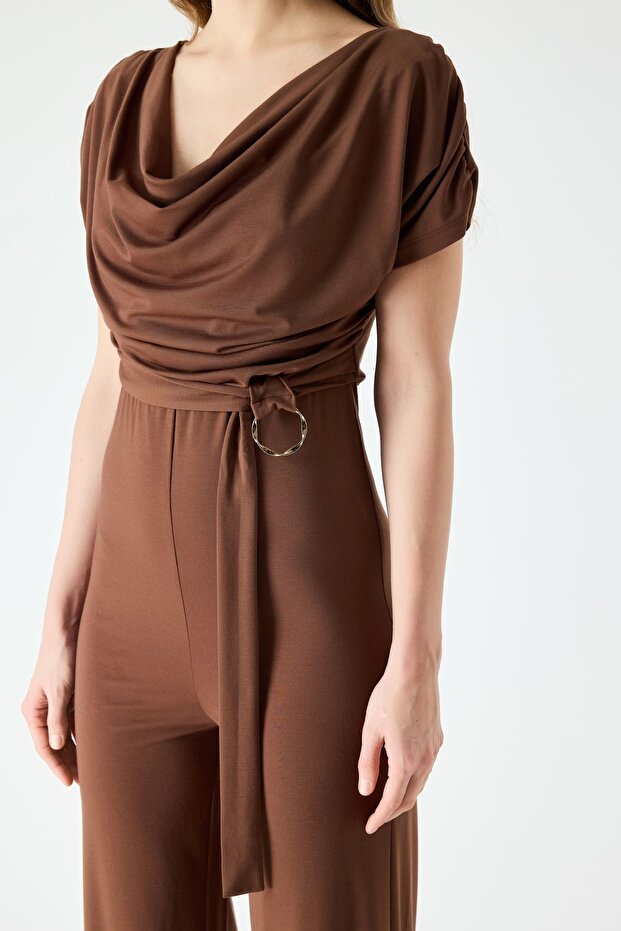 Degaje yakalı toka detaylı örme tulum - 3