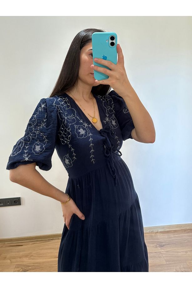 Lara Müslin Nakış İşlemeli Lacivert Kadın Elbise - 3