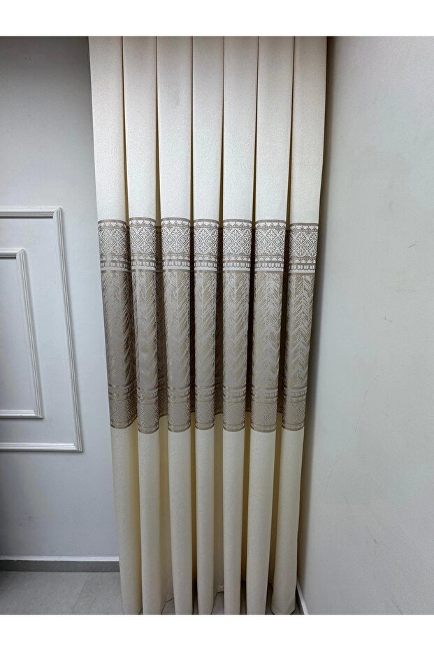 Nivemeshome Avşa Pattern:632349 2004 كريم 1/3 ستارة خلفية ذات طيات ضيقة Apm