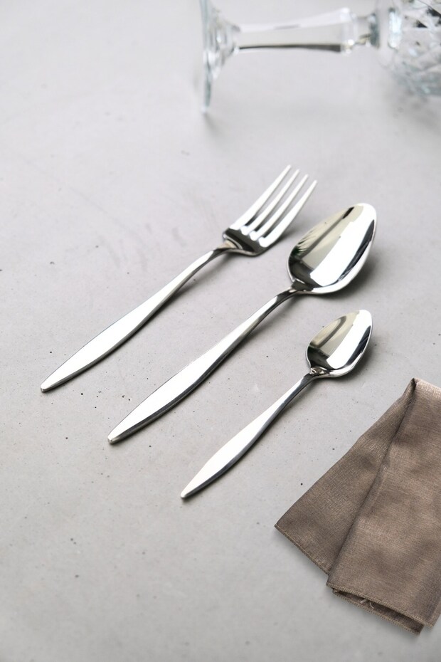 Ceyda Dessert Fork Spoon and Teaspoon Set 18/10 Stainless Steel 6 Person 18 Piece White Box