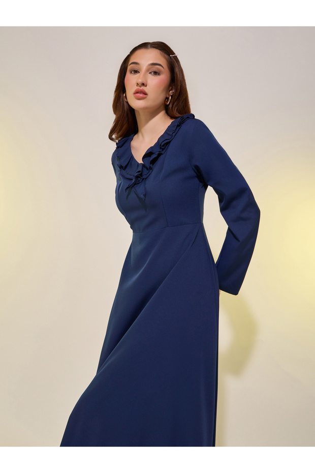 فستان ماكسي سادة بفتحة رقبة على شكل حرف V من A-Lien - 3