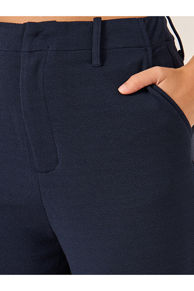 بنطلون واسع من الأسفل بجزء أمامي مسطح وخصر منخفض - 3