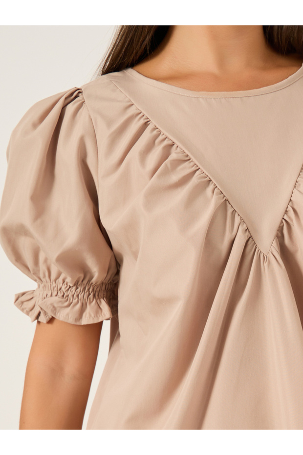 بلوزة سادة بأكمام منفوخة وأساور مطرزة - 3