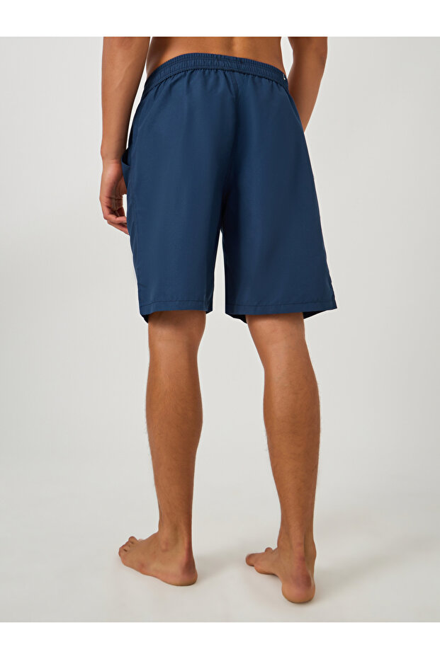 شورت سادة بطول الركبة مع رباط - 4