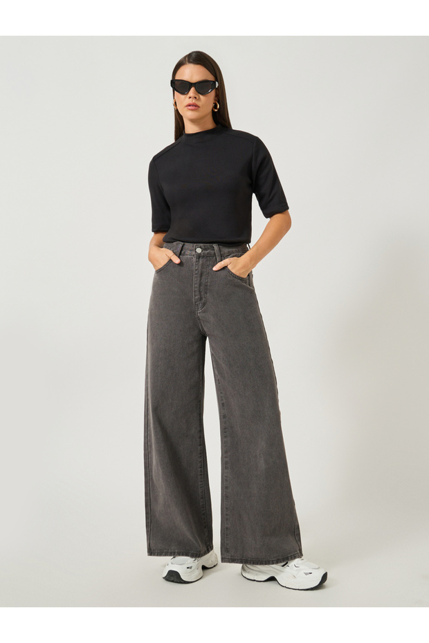 Solid Regular Fit Round Neck T-Shirt - 2