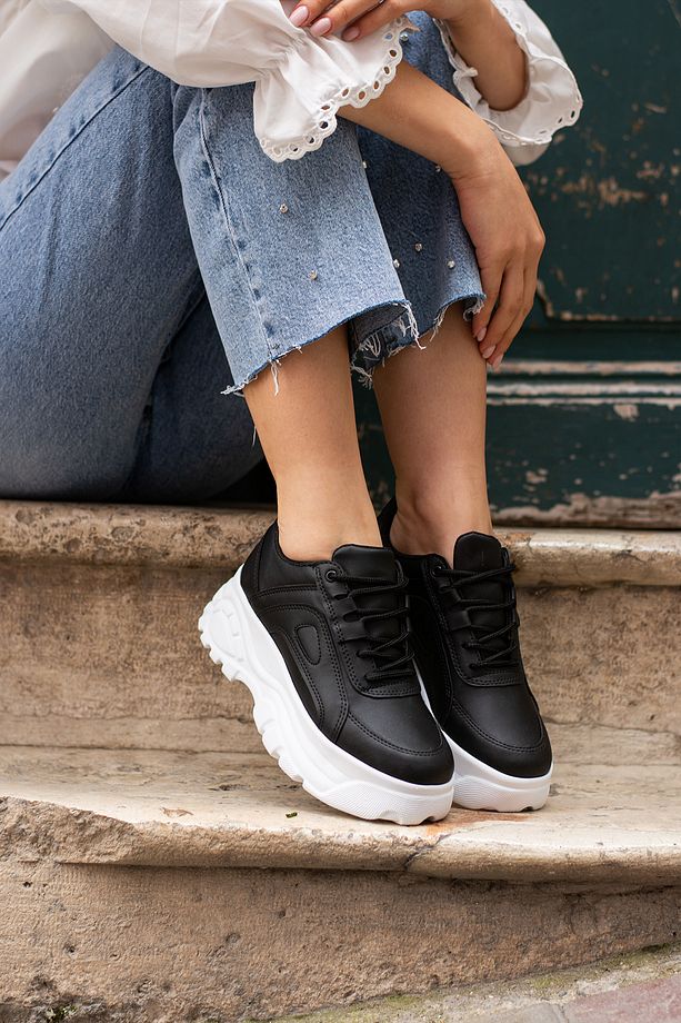 Siyah (Beyaz Taban) Günlük Kadın Spor Ayakkabı Bağcıklı Kalın Hafif Yüksek Taban Sneaker - 1