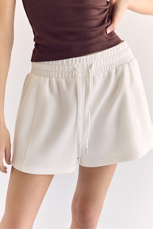 Yumuşak Dokunuşlu Dikişli Şort - 3