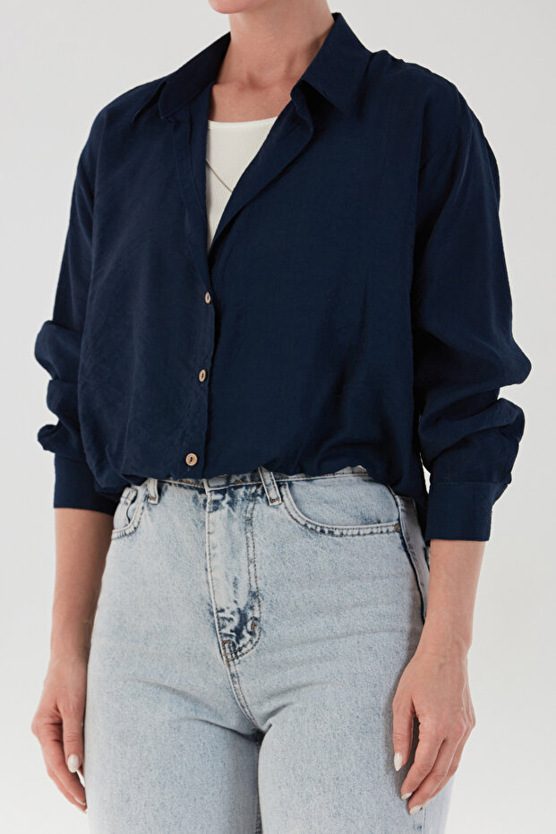 Basic Body Detaylı Kolyeli Gömlek - 7