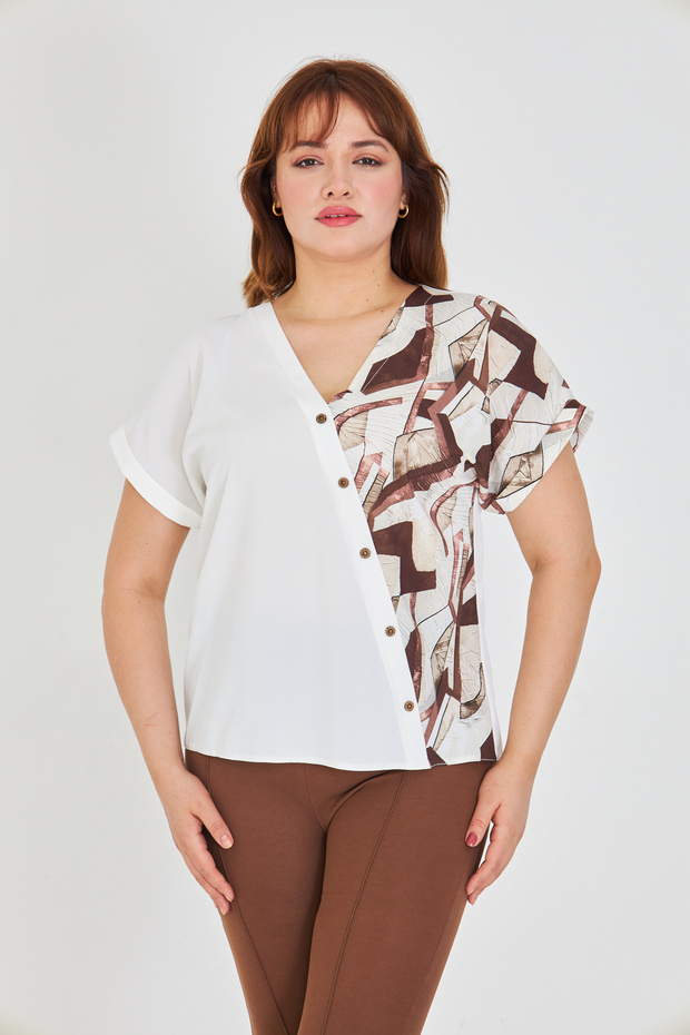Women S V-Neck Asymmetrical Print Blouse with Ornamental Button Detail - for Casual and Stylish Combinations