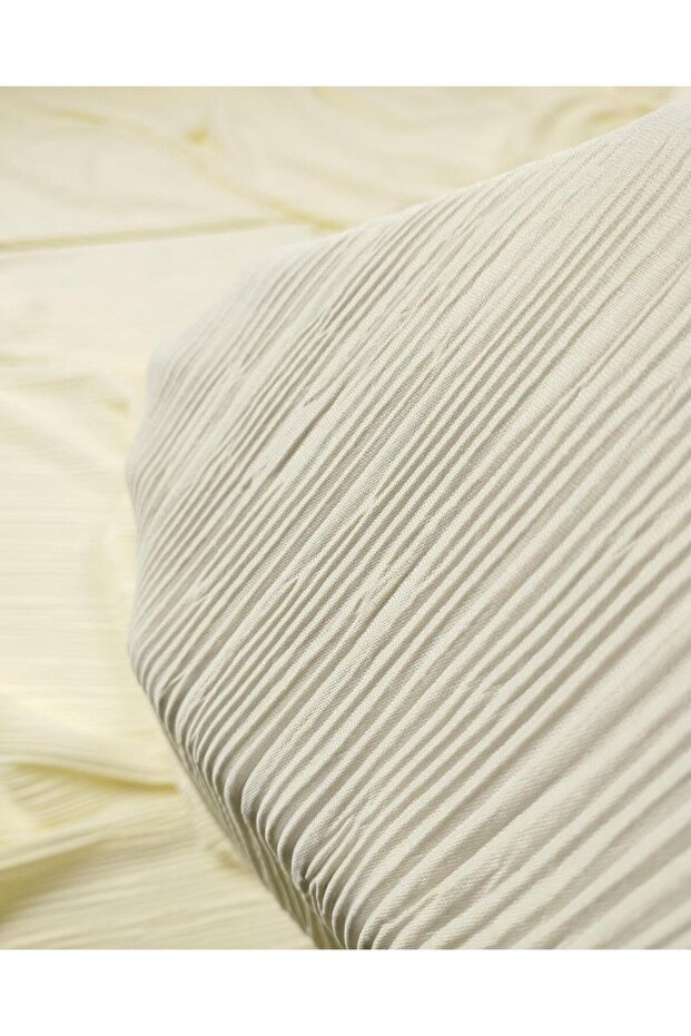 Cream Salmon Inter-Color Thin Pleated Jersey Width: 145