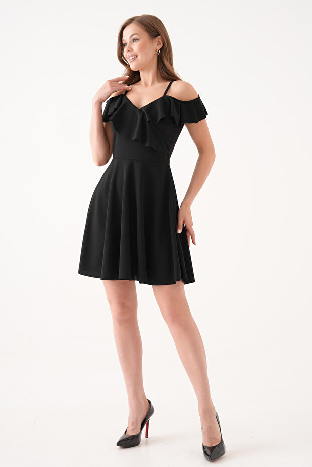Flexible Crepe Fabric Thin Strap V-Neck Flounce Detailed Black Evening Dress Emr-077