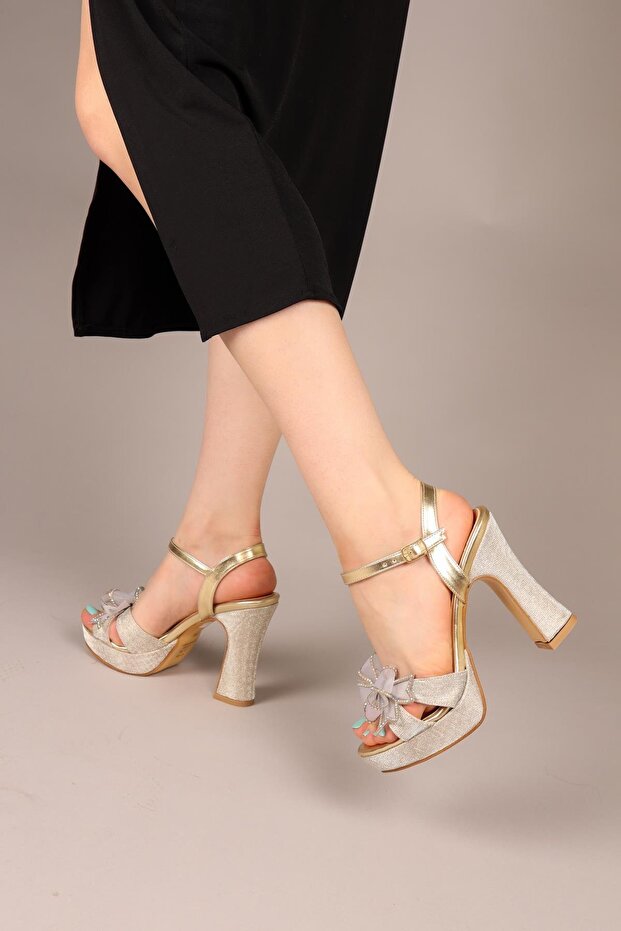 Twi̇nk Bow Platform Heeled Shoes Gold