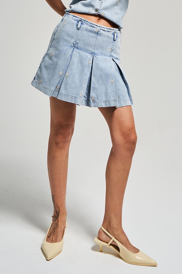 Kadın Kot Rengi 3s5-3 Çiçek Nakışlı %100 Koton Önü Pileli Tasarım Denim Şort Etek - 4