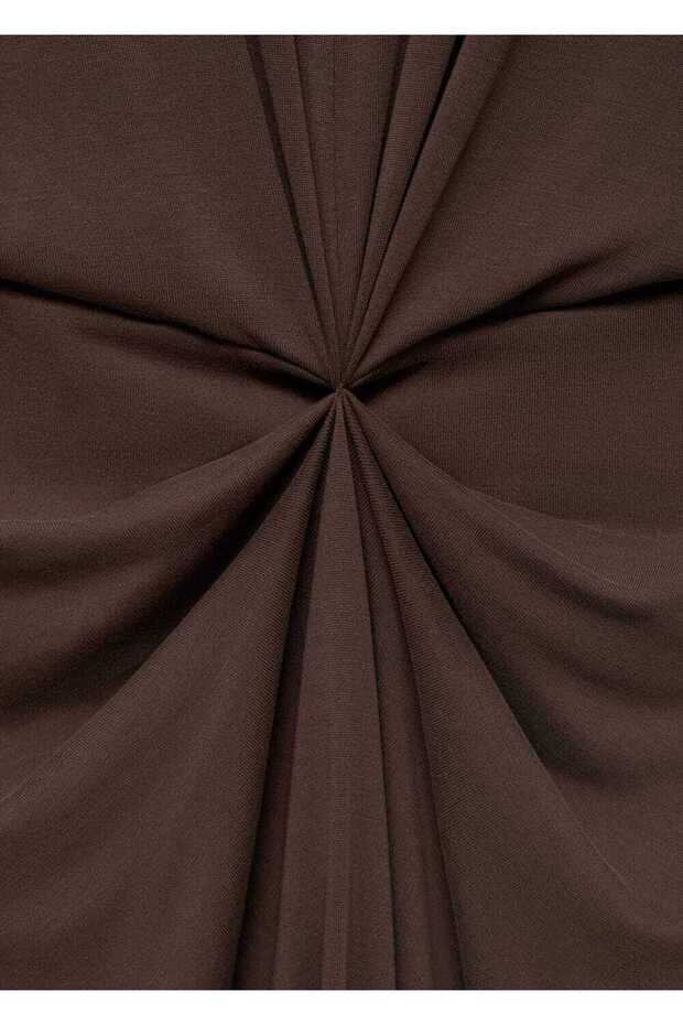 Büzgülü V yaka elbise - 8